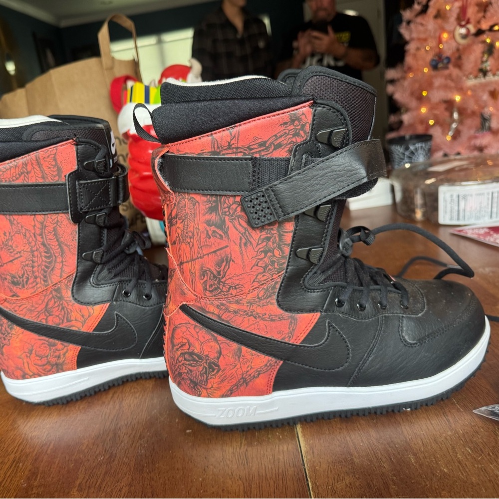 Limited edition Nike snowboard boots